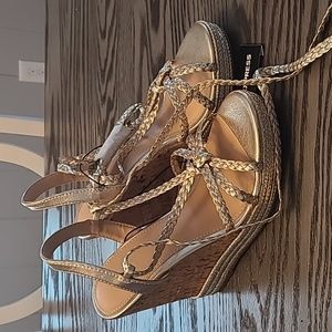 Express Gold Wedges